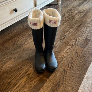 Navy - Hunter boots with socks included
